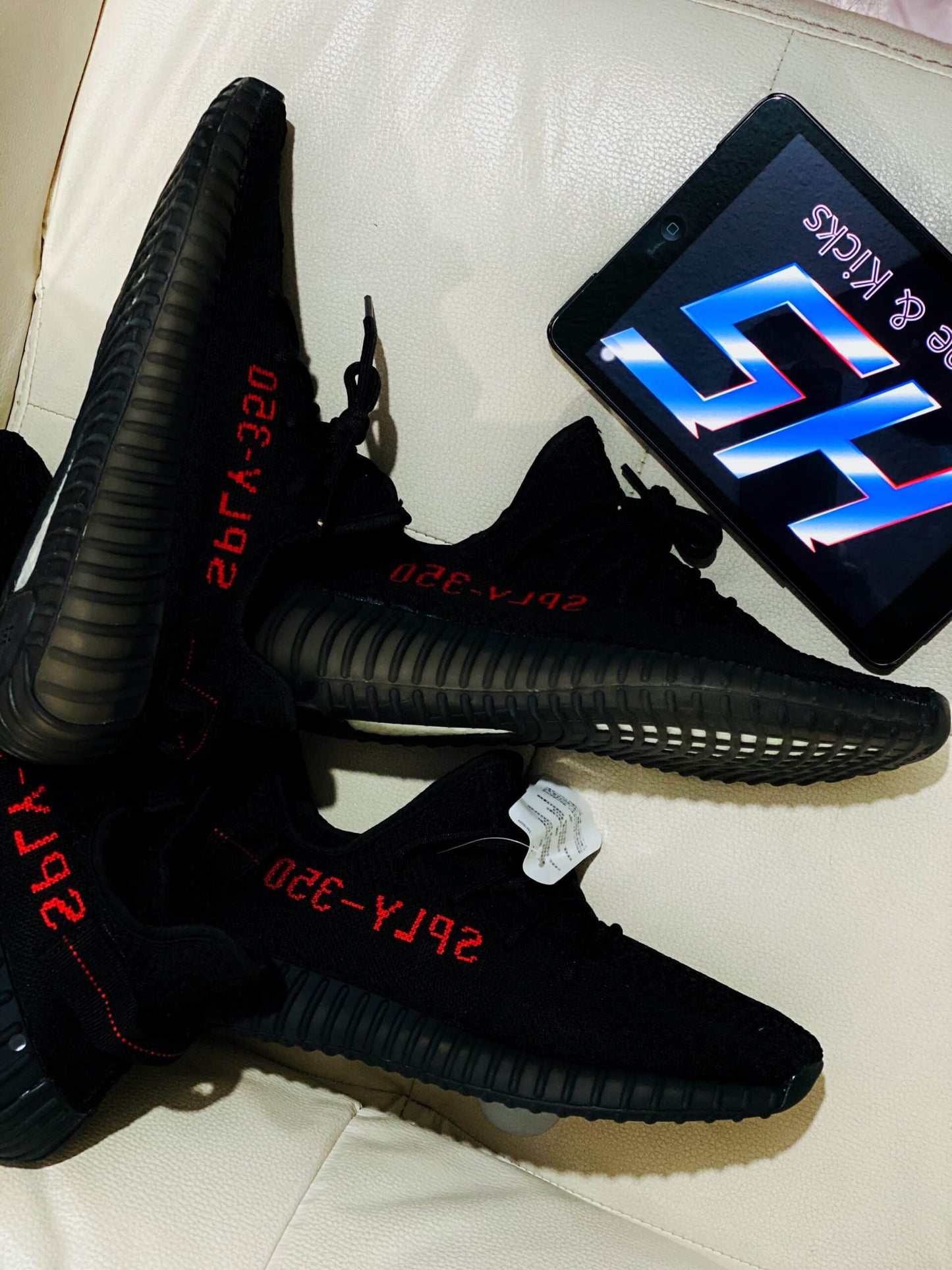 Yeezy 350 Bred