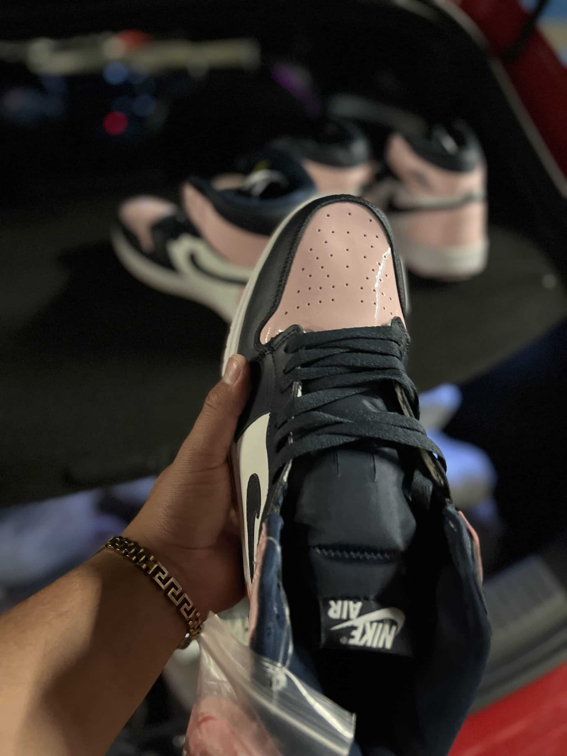 Jordan 1 Bubble Gum