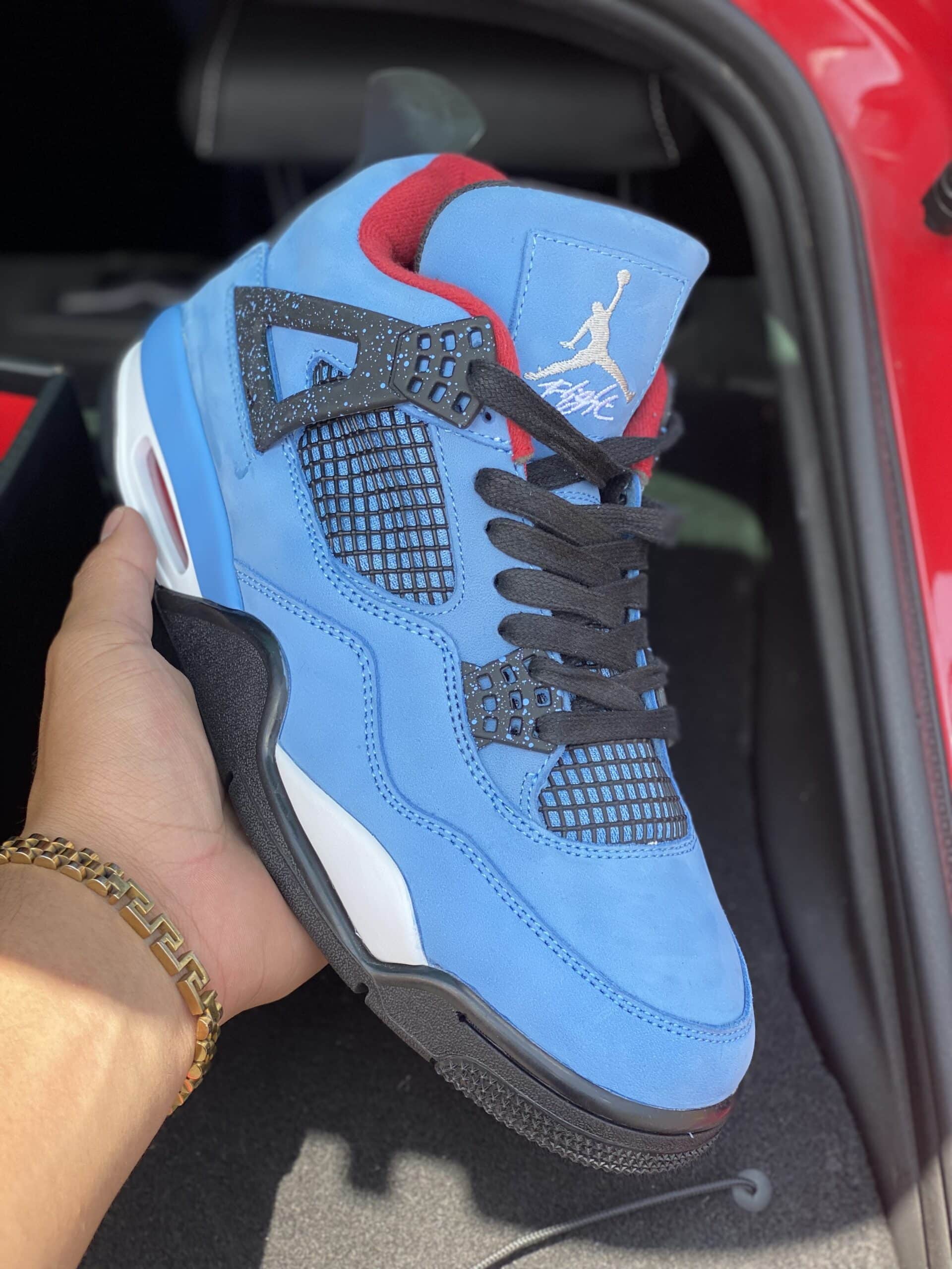 Jordan 4 Travis Scott