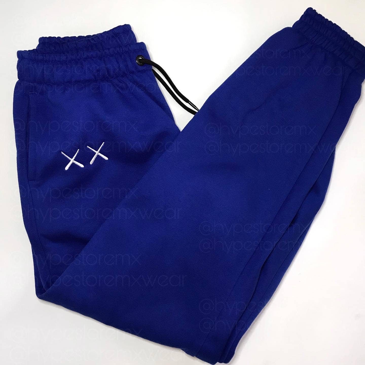 Conjunto kaws