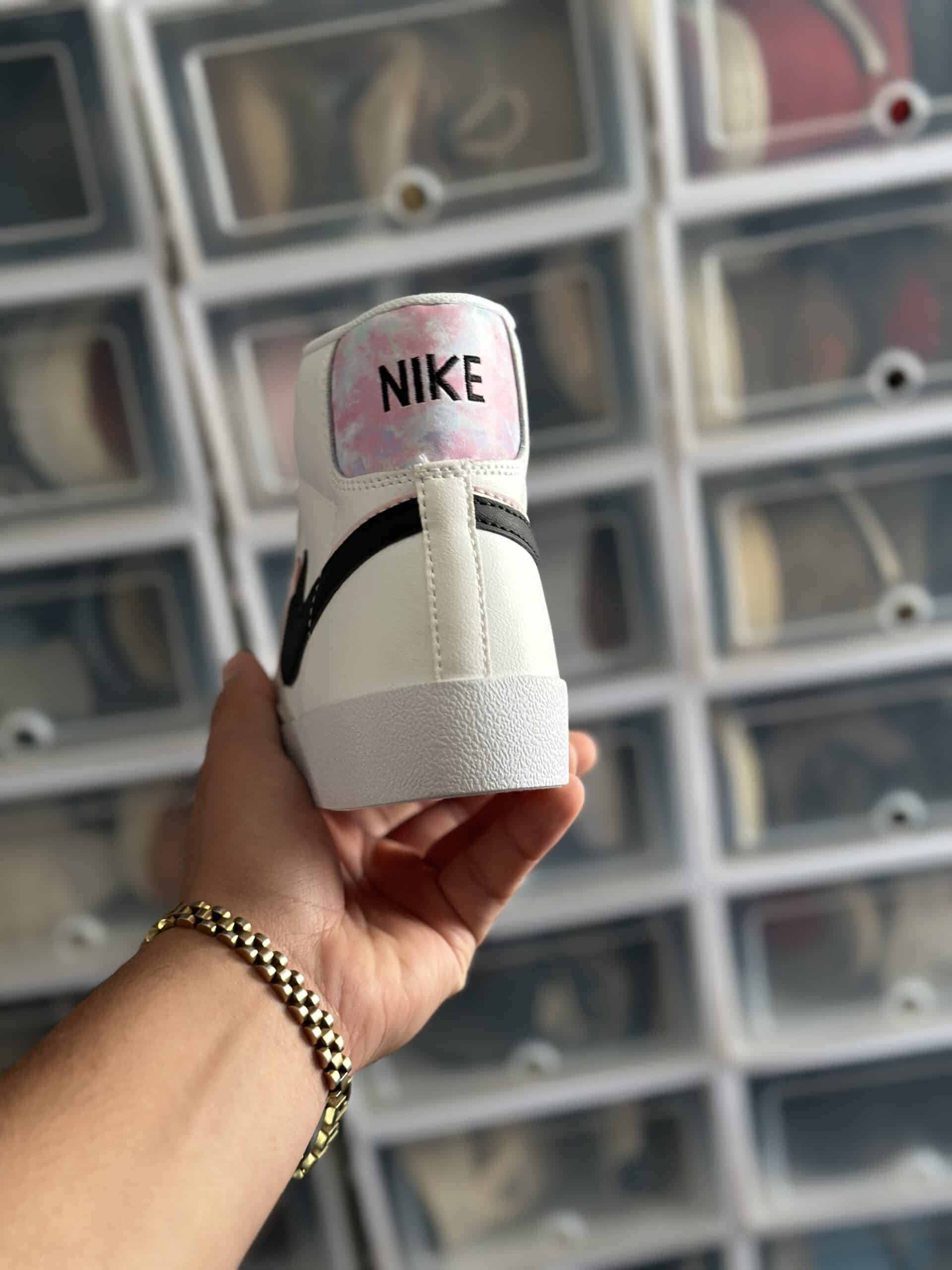 Blazer Mid