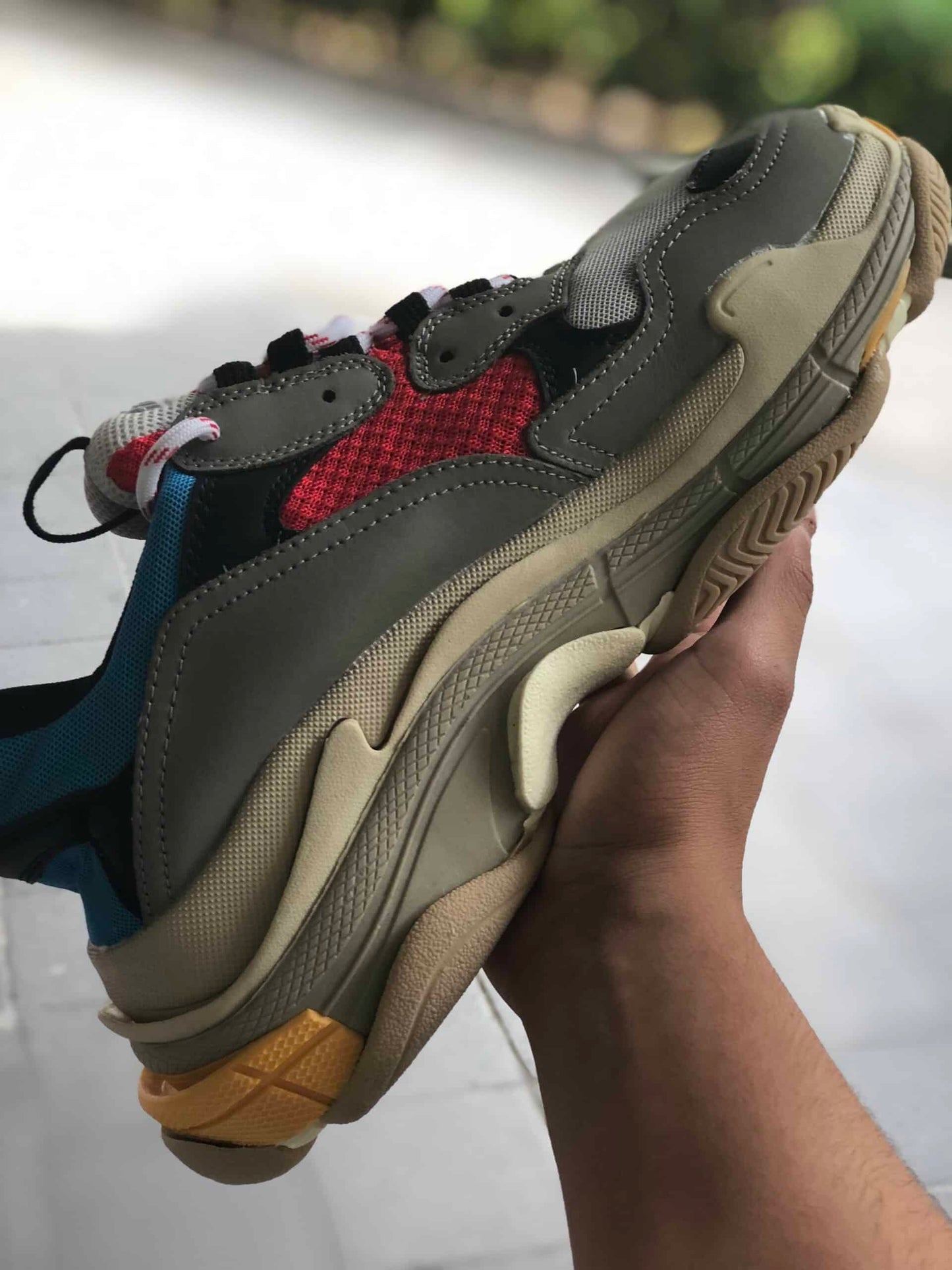 BALENCIAGA TRIPLE S (diseñador)