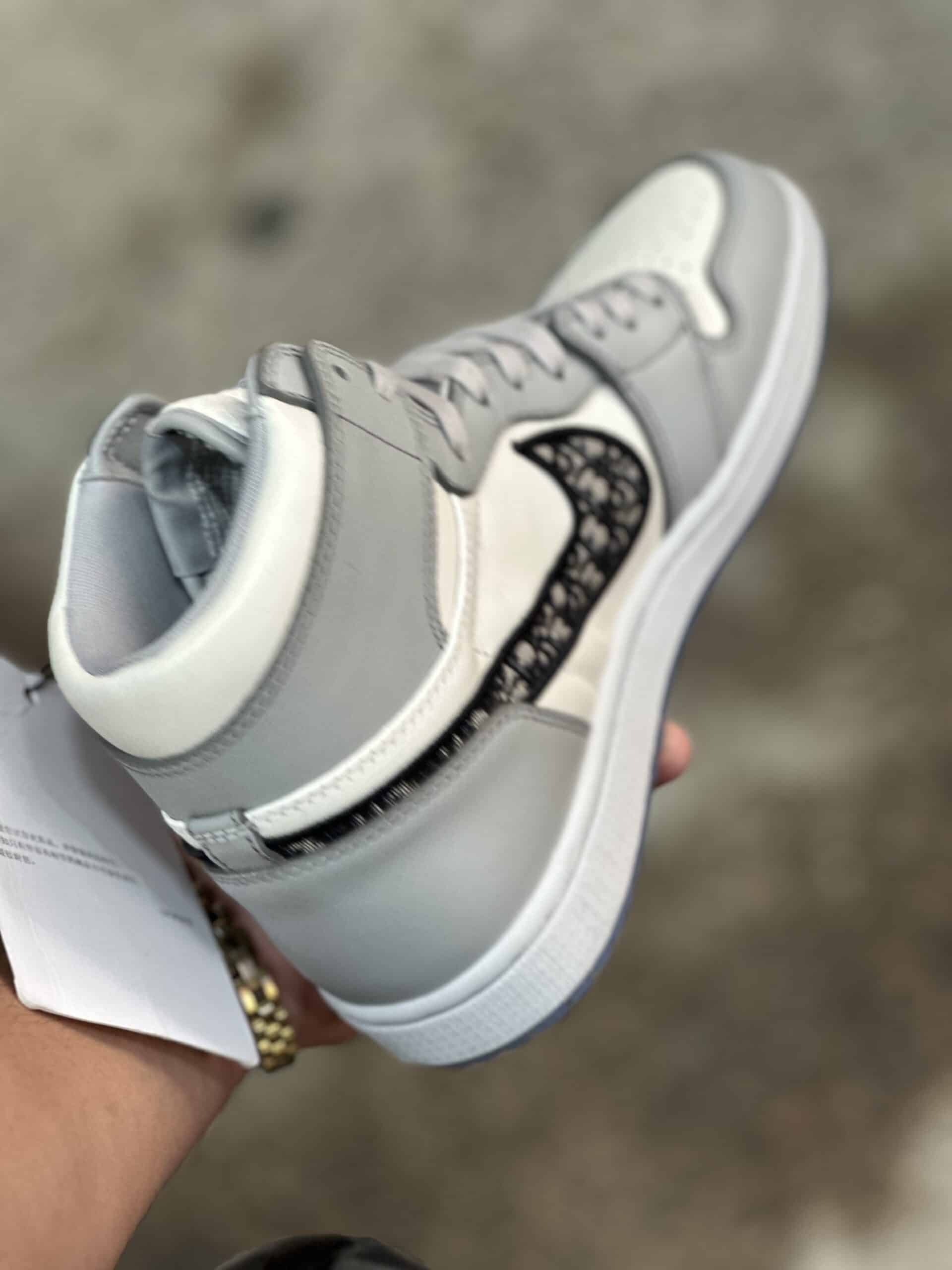 AIR DIOR
