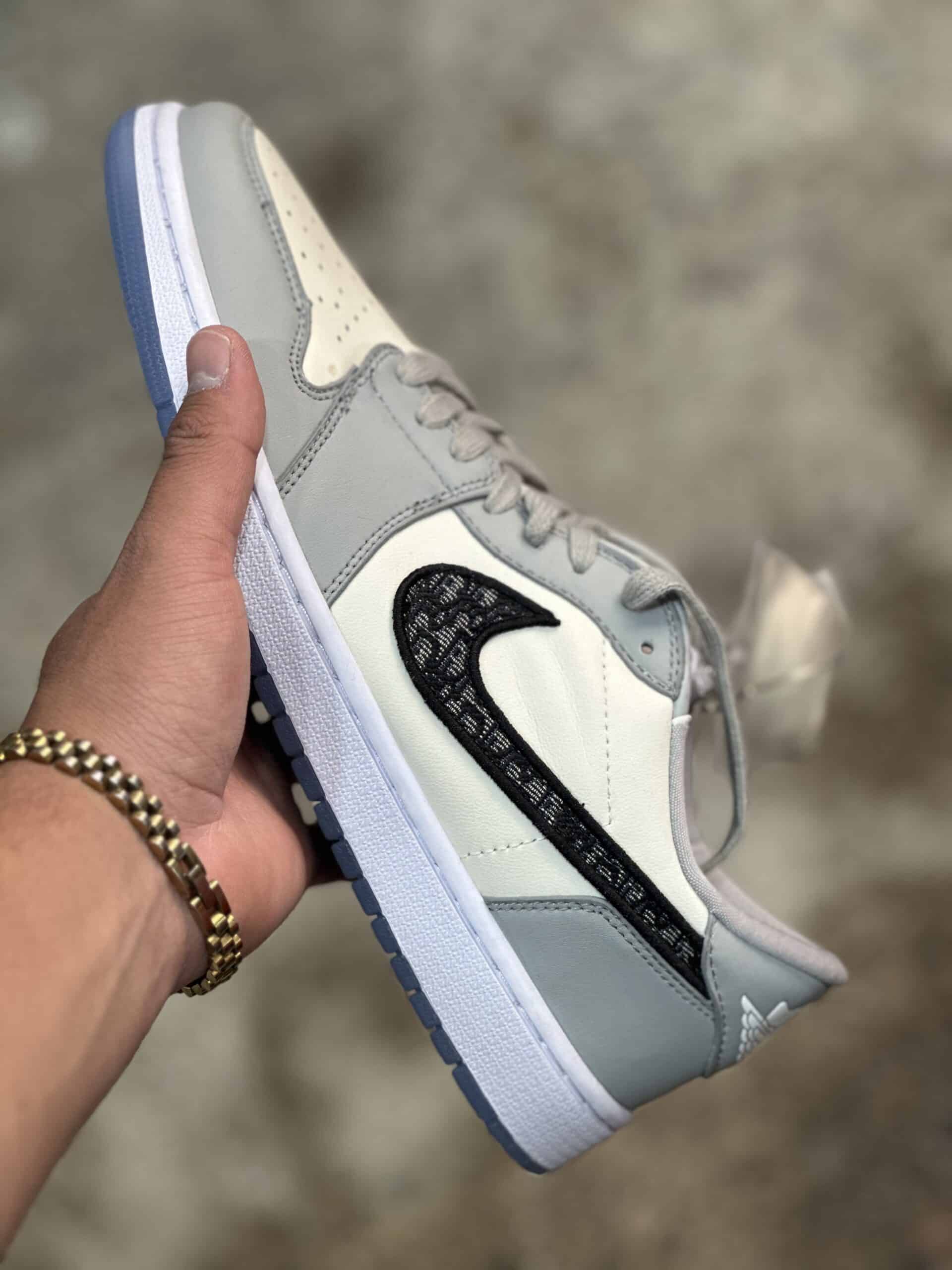 AIR DIOR