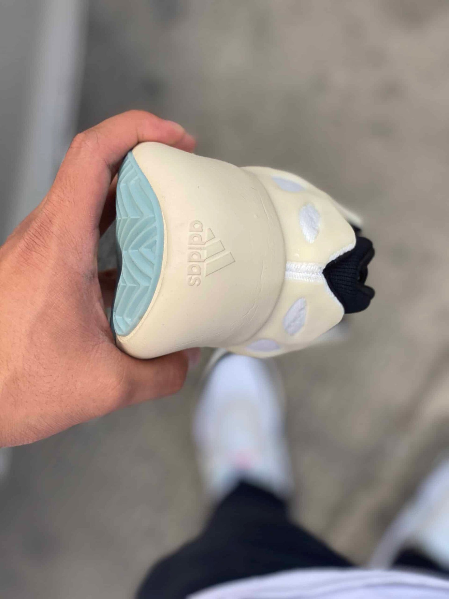 Yeezy 700 Azael