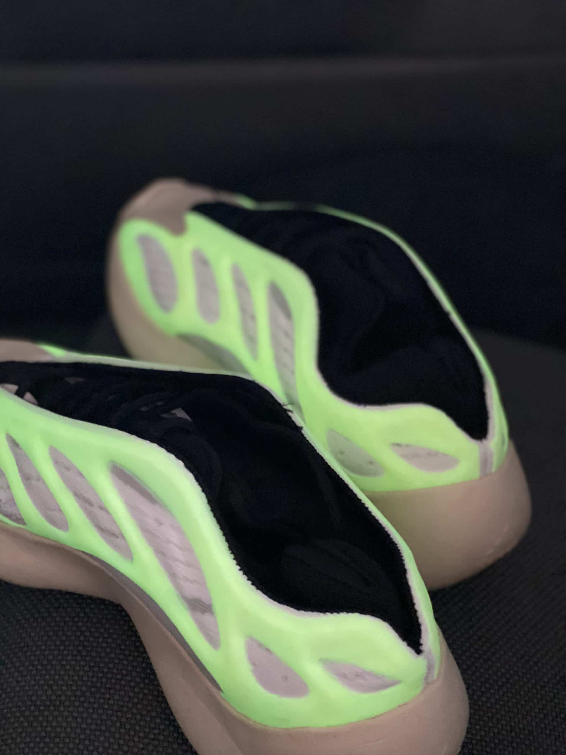 Yeezy 700 Azael