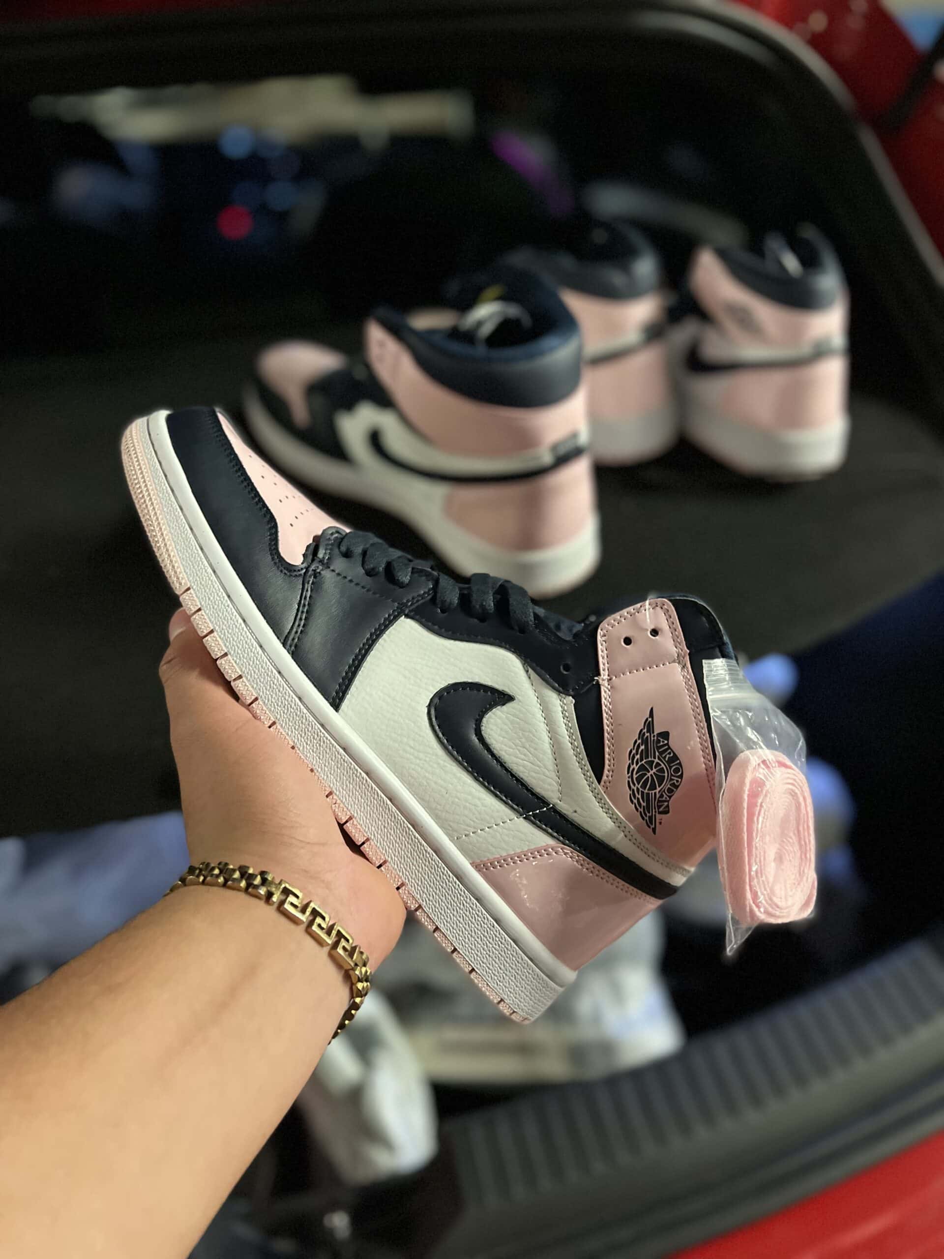 Jordan 1 Bubble Gum
