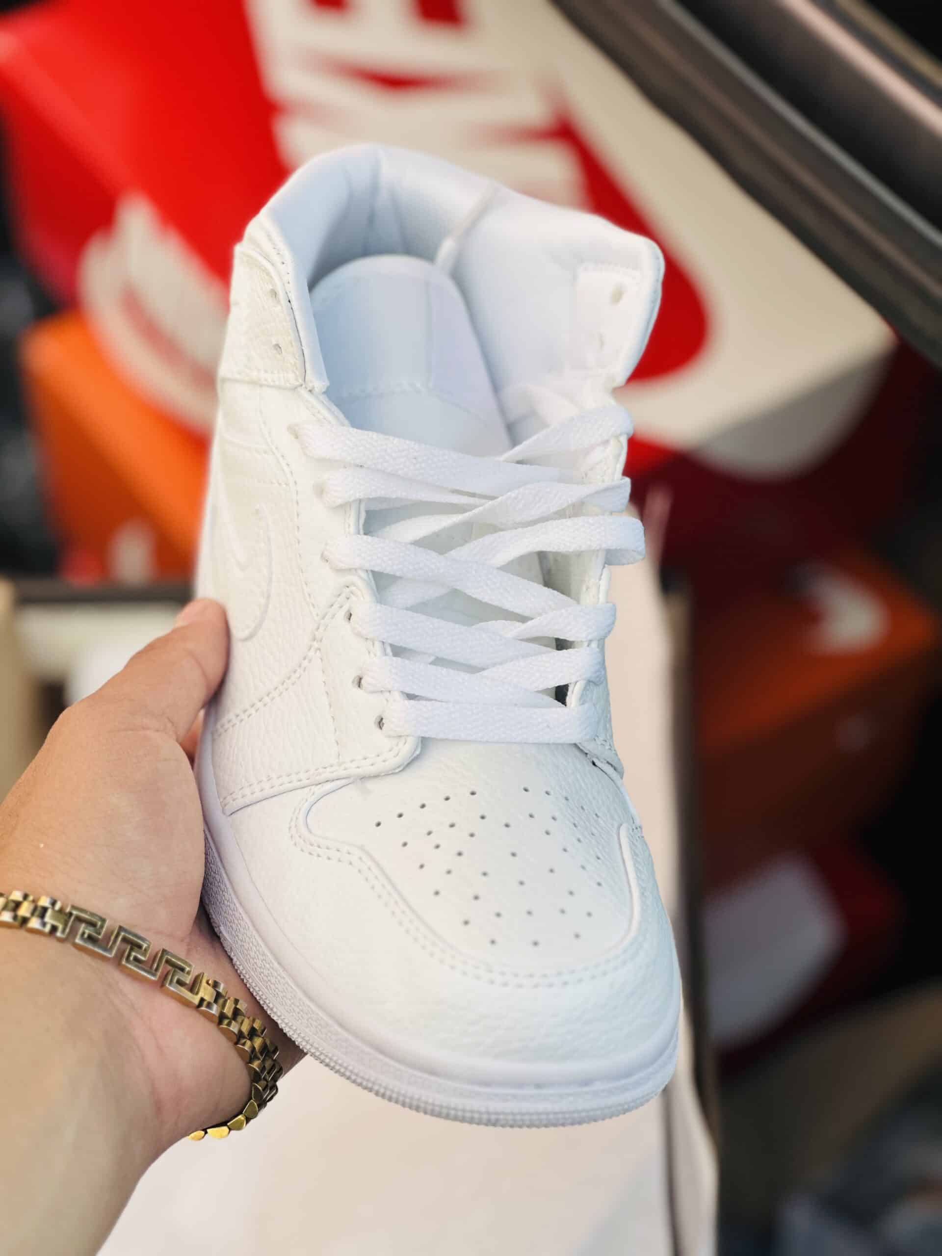 Jordan 1 Triple White