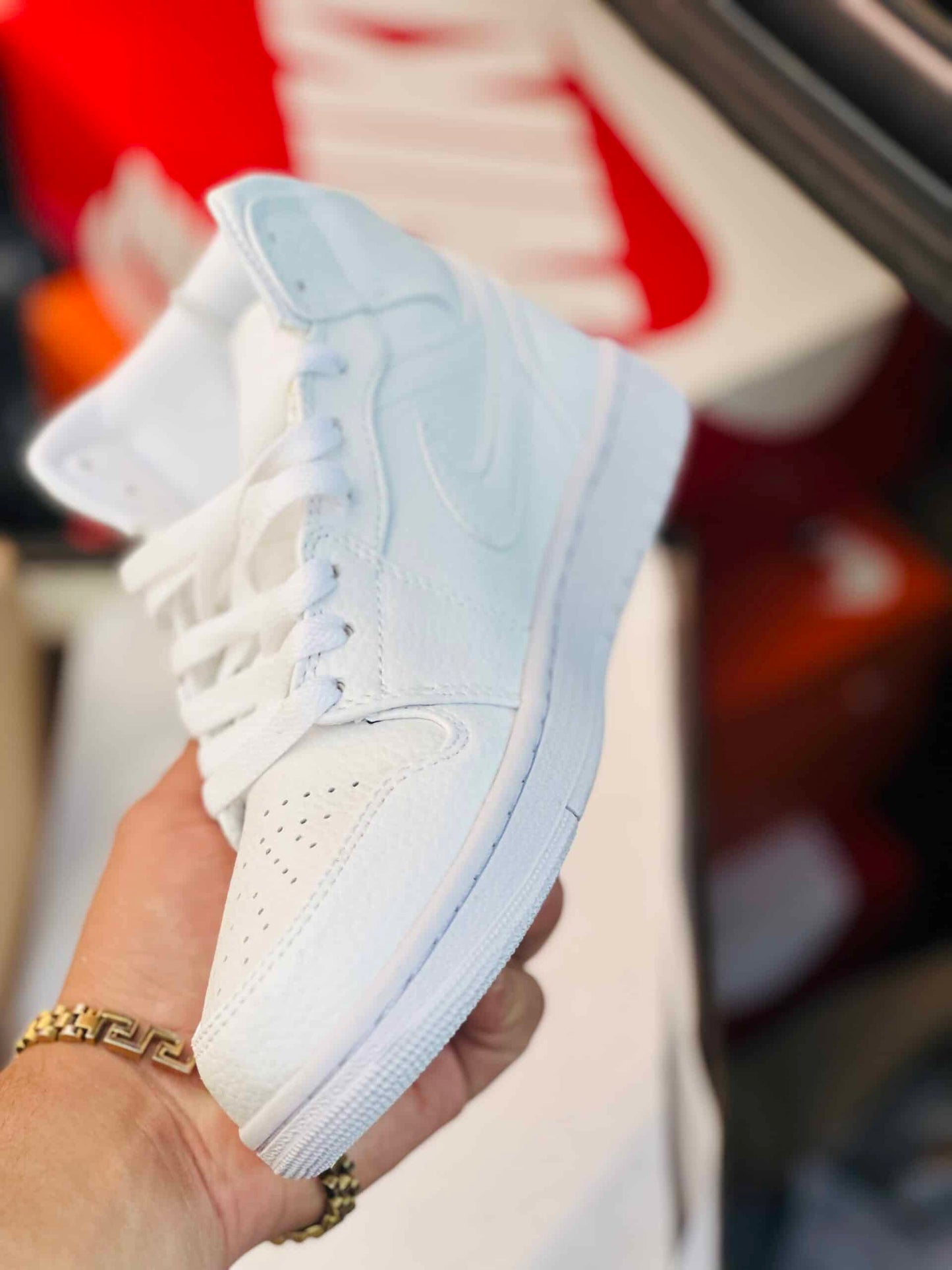Jordan 1 Triple White