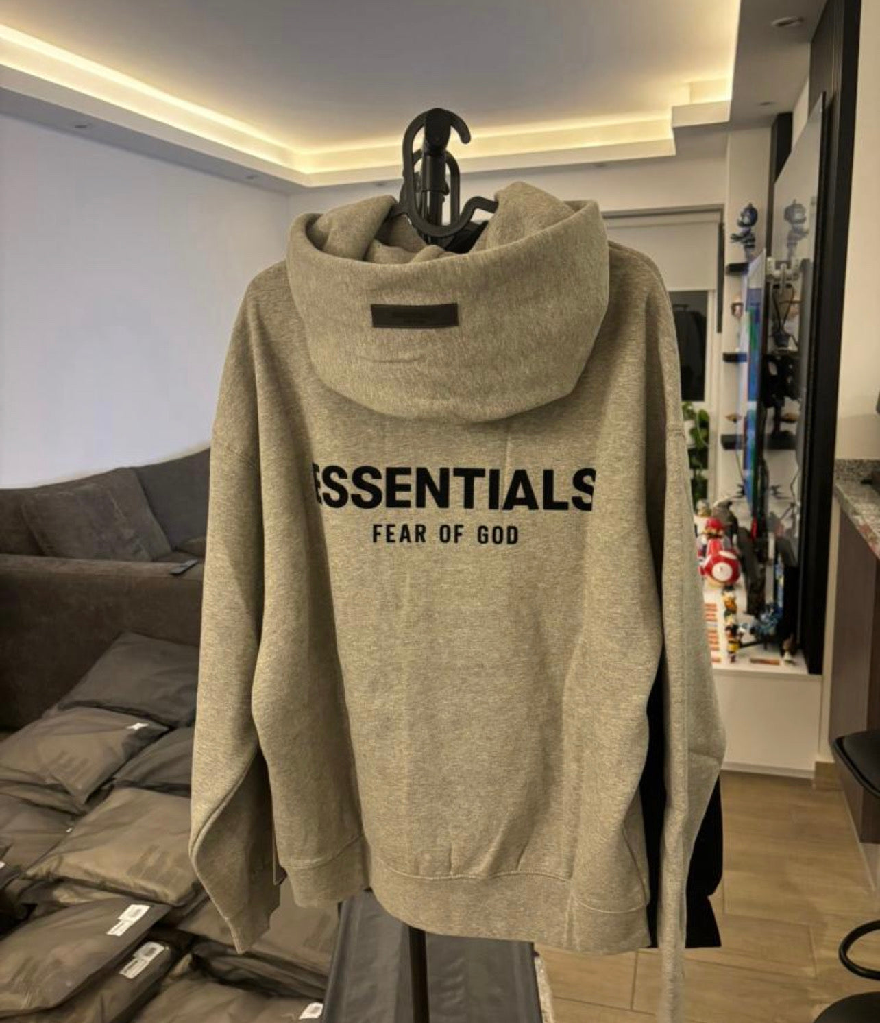 Essentias 4