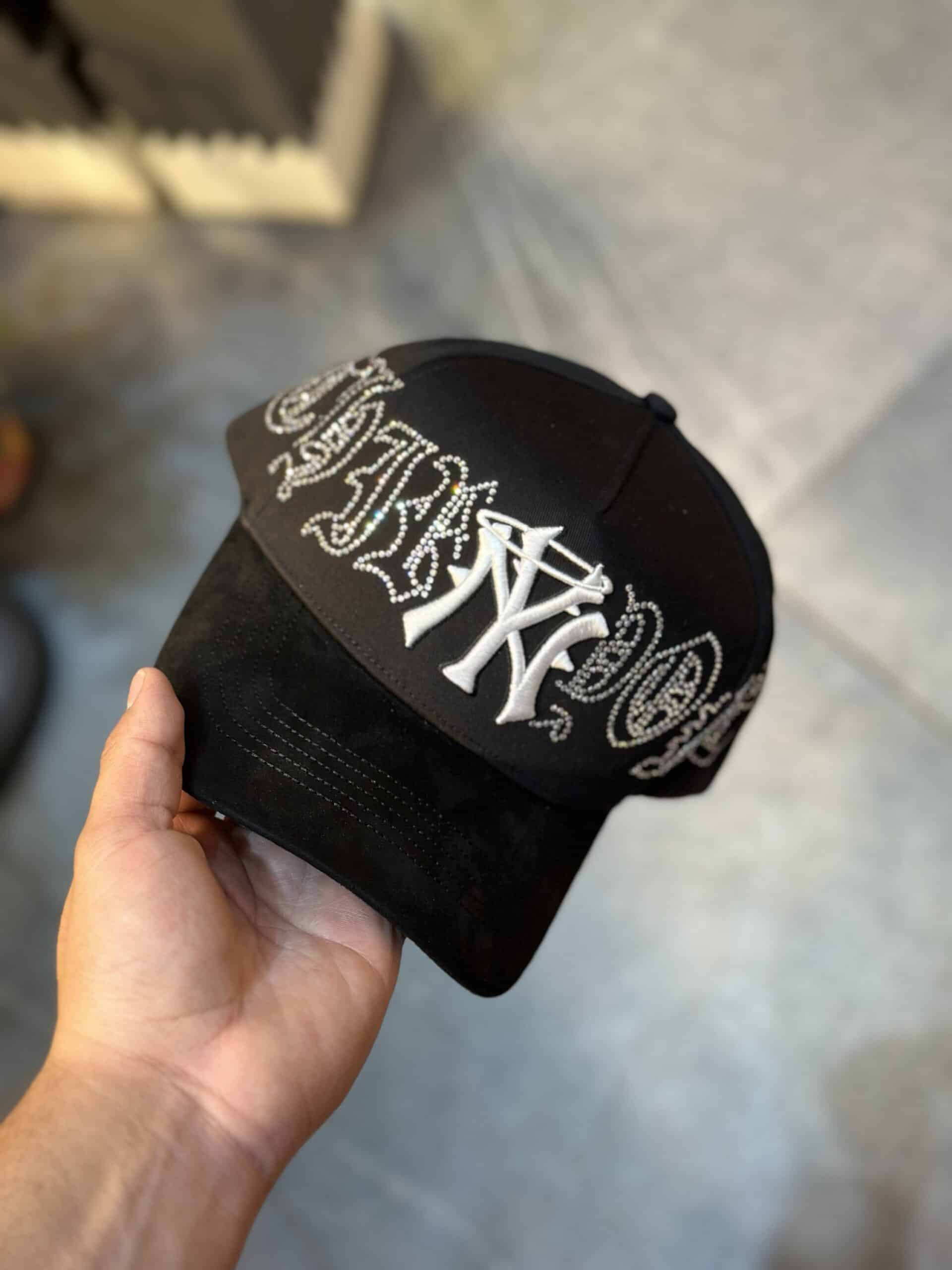 31 HATS CRYSTAL WHITE