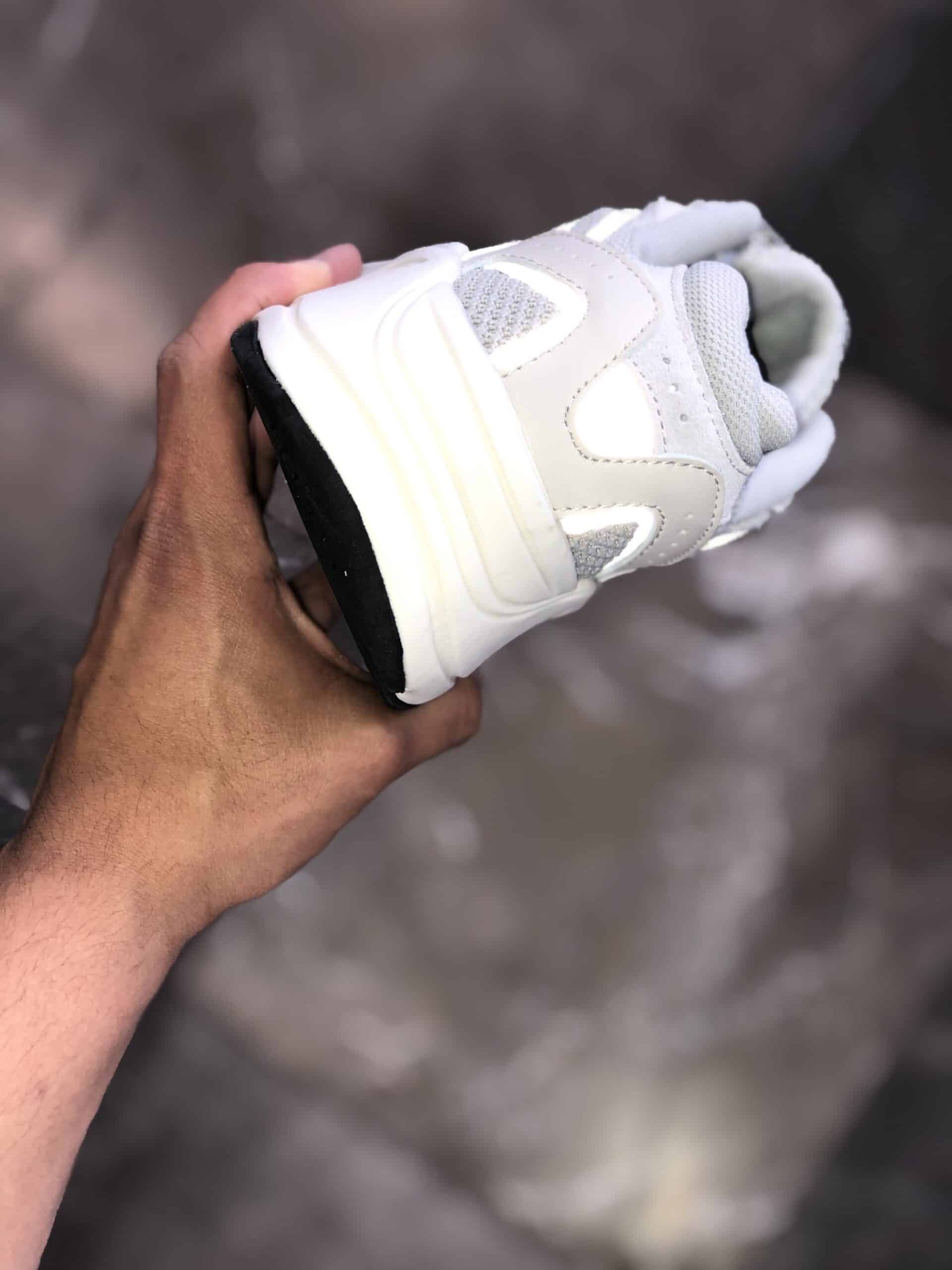 Yeezy 700 static