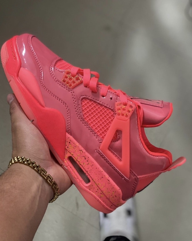 Jordan 4 Hot Punch