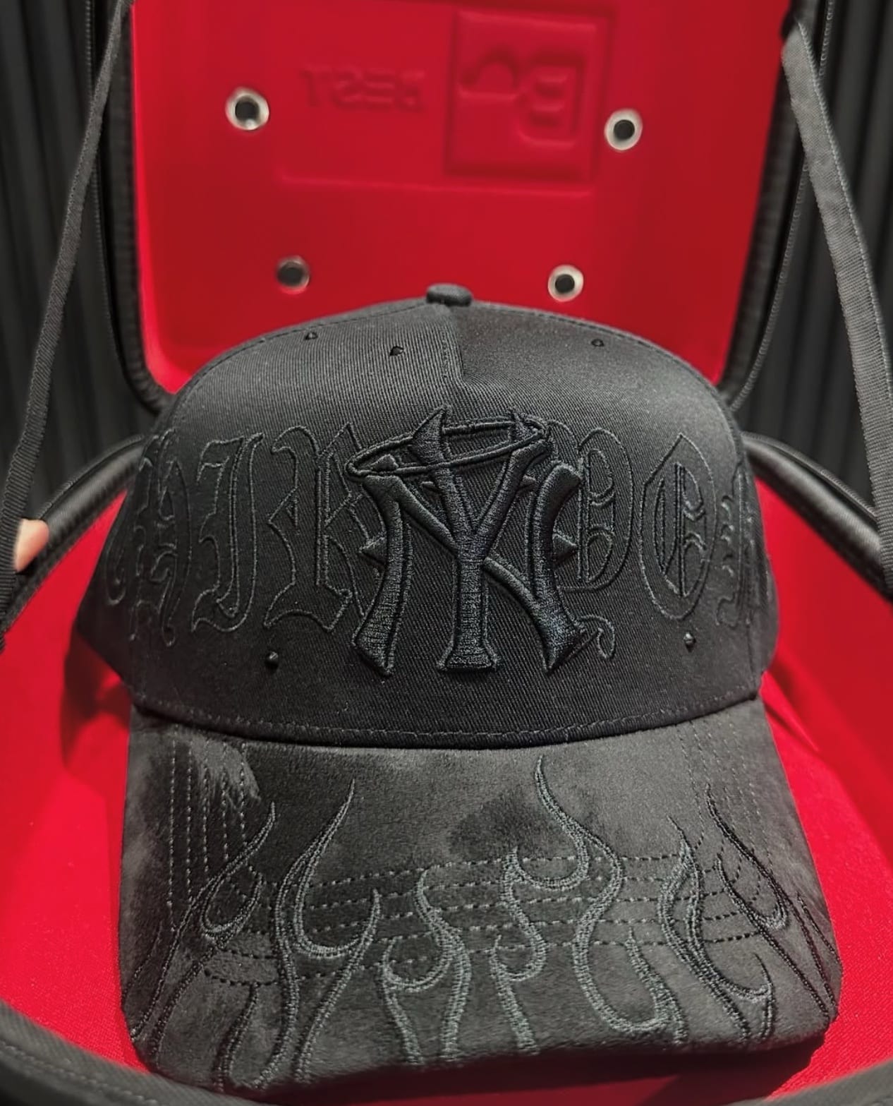 31 Hats black flames