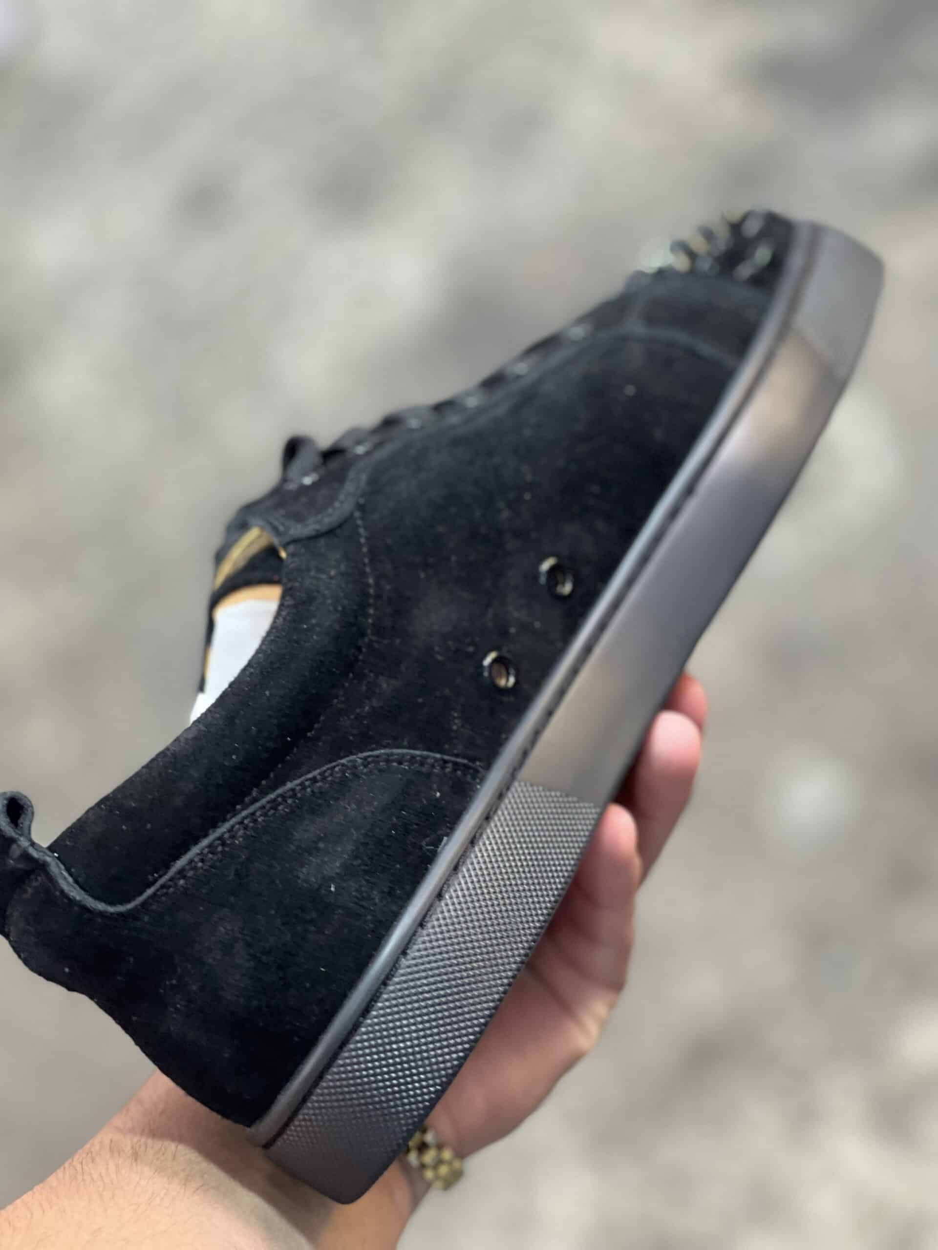 Louboutin (suela roja) (diseñador)